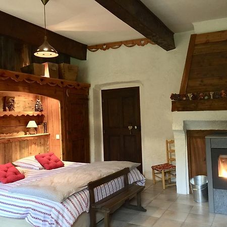 Les Means Bed & Breakfast Meolans-Revel Exterior foto