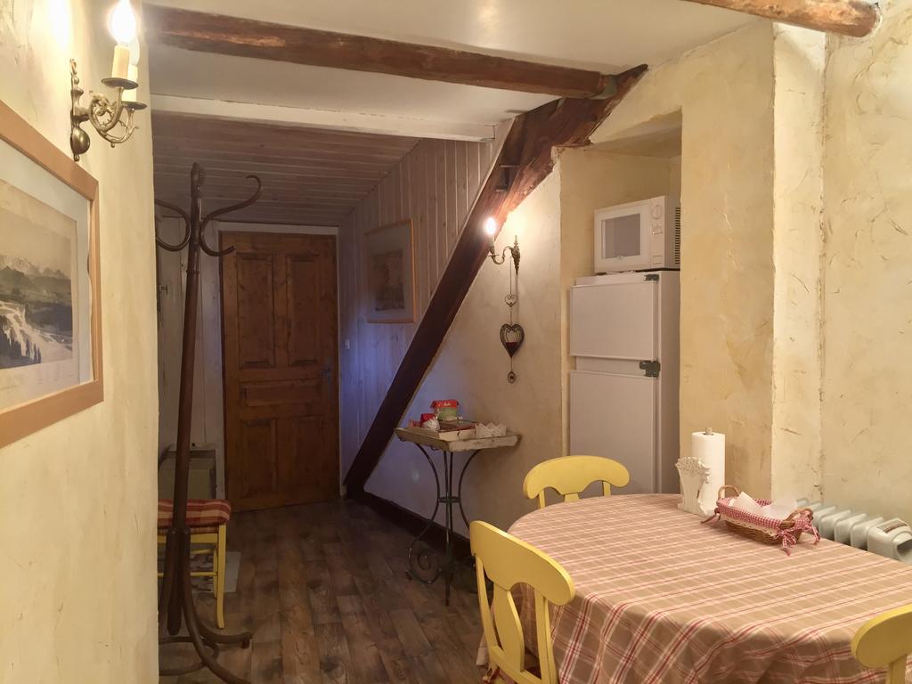 Les Means Bed & Breakfast Meolans-Revel Exterior foto