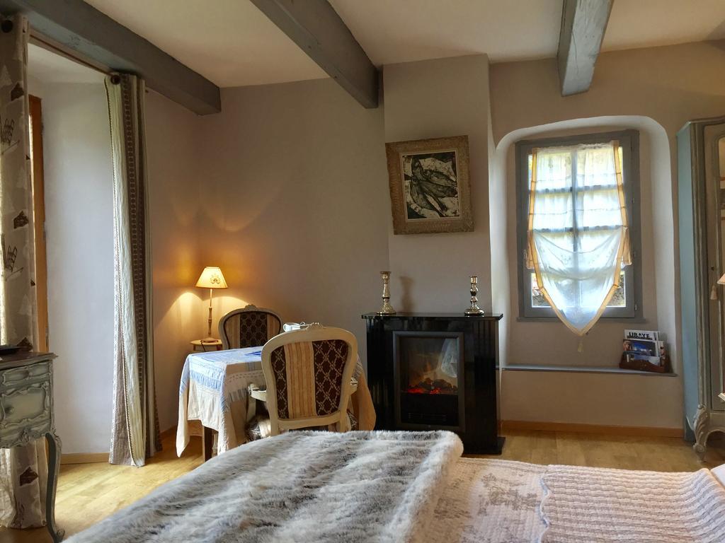 Les Means Bed & Breakfast Meolans-Revel Exterior foto