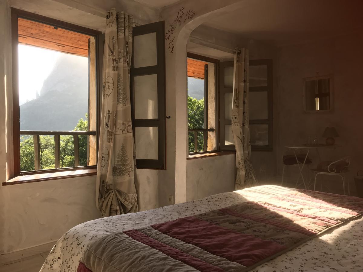 Les Means Bed & Breakfast Meolans-Revel Exterior foto