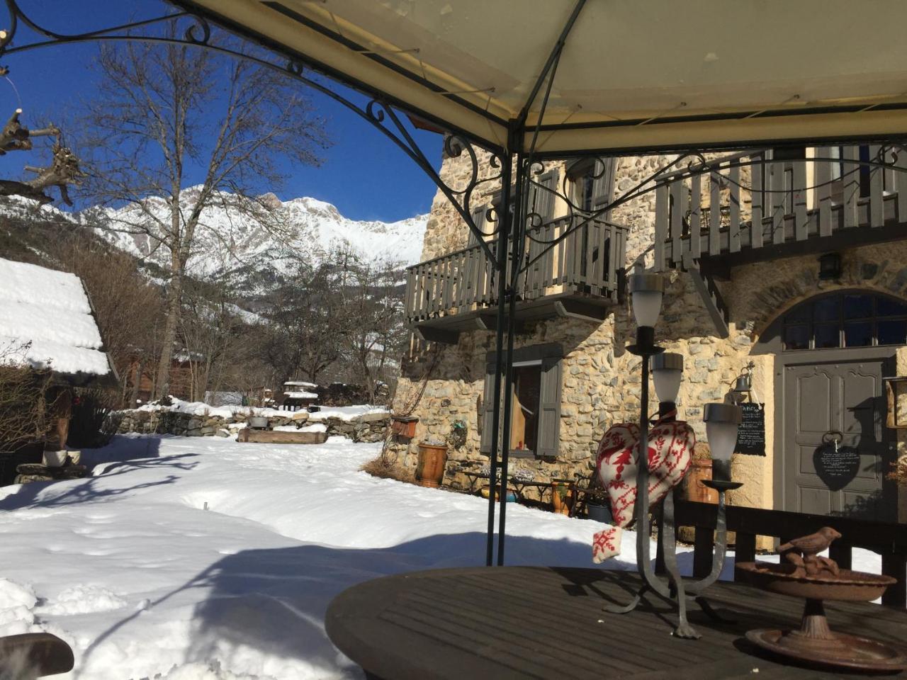 Les Means Bed & Breakfast Meolans-Revel Exterior foto